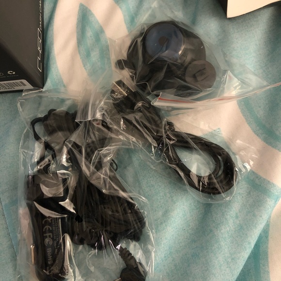 Apeman Dashcam NEVER USED BRAND NEW - Picture 7 of 8